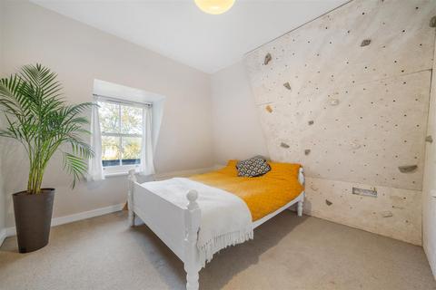 2 bedroom flat for sale, George Mews, Brixton, SW9