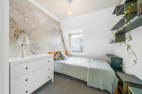 2 bedroom flat for sale, George Mews, Brixton, SW9