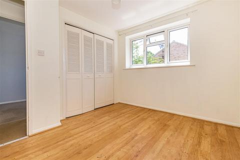 5 Hampden Close, North Weald, Epping, CM16 6JX