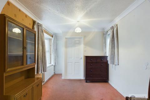 3 bedroom end of terrace house for sale, Balmoral Close, Newton Abbot