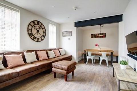 7 bedroom flat to rent, *£166pppw incl bills* Peel Street, Nottingham, NG1 4GR