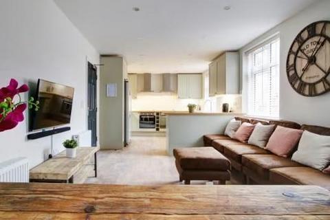 7 bedroom flat to rent, *£166pppw incl bills* Peel Street, Nottingham, NG1 4GR