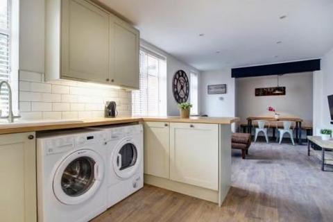 7 bedroom flat to rent, *£166pppw incl bills* Peel Street, Nottingham, NG1 4GR