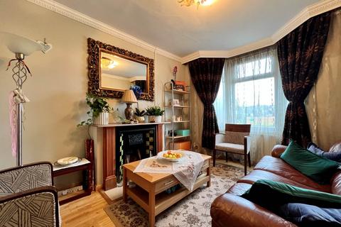 3 bedroom terraced house for sale, Haig Road East, London, E13 9LP