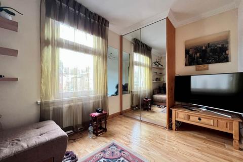 3 bedroom terraced house for sale, Haig Road East, London, E13 9LP