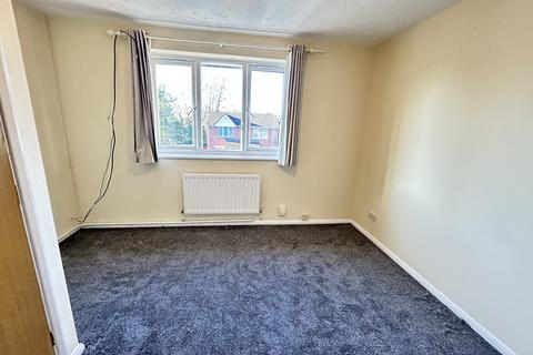 2 bedroom semi-detached house to rent, Kestrel Close, Erdington B23