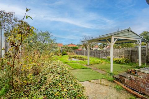 2 bedroom semi-detached bungalow for sale, Kingsley Lane, Benfleet, SS7