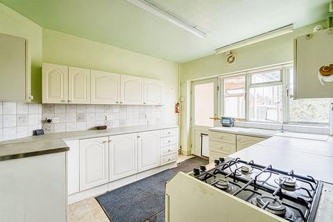 2 bedroom semi-detached bungalow for sale, Kingsley Lane, Benfleet, SS7