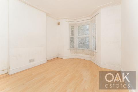 5 bedroom terraced house for sale, Colless Road, London N15