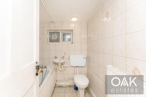 5 bedroom terraced house for sale, Colless Road, London N15