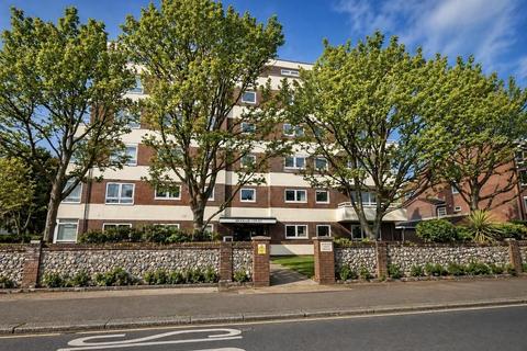 2 bed flat/apartment for rent in Heene Road, Worthing