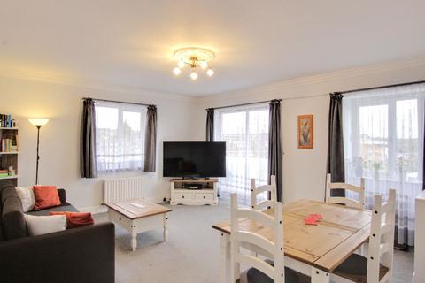 2 bedroom flat for sale, Great Heathmead, Pinfold House Great Heathmead, RH16