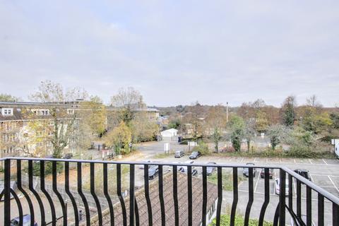 2 bedroom flat for sale, Great Heathmead, Pinfold House Great Heathmead, RH16