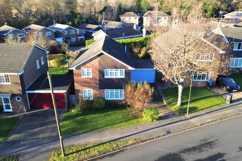 4 bedroom detached house for sale, Sunnywood Drive, Haywards Heath, RH16