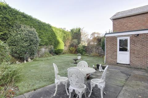 4 bedroom detached house for sale, Sunnywood Drive, Haywards Heath, RH16