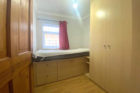 1 bedroom in a house share to rent, Croydon, CR0