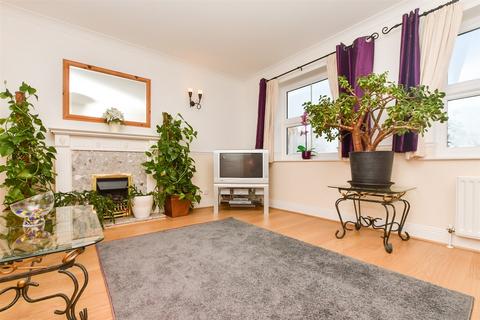 6 Bunce Drive, Caterham, CR3 5FF