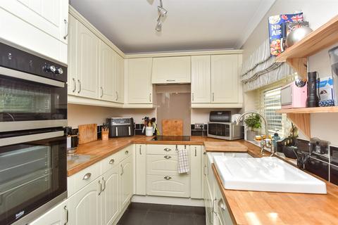 3 bedroom end of terrace house for sale, The Street, High Halstow, Kent