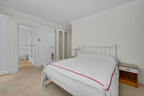 3 bedroom apartment for sale, Broadwater Place, Weybridge, Surrey, KT13