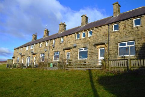 2 bedroom end of terrace house to rent, Guyscliffe View, Harrogate HG3