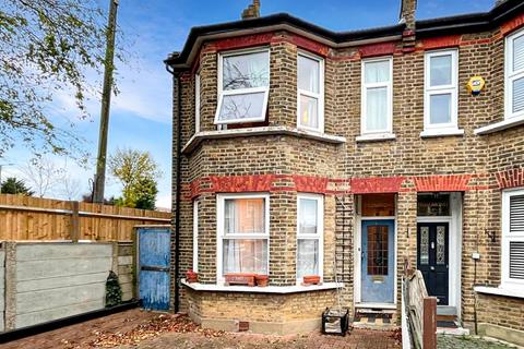 3 bedroom semi-detached house for sale, Castle Road, London N12