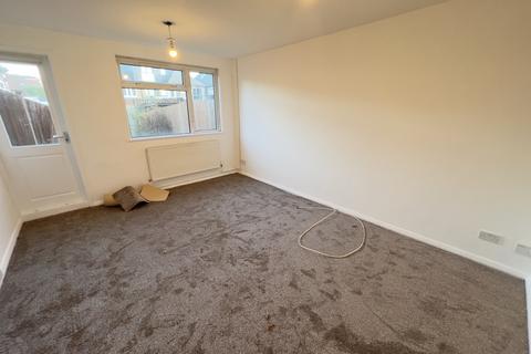 2 bedroom terraced house to rent, Blandford Road,  Southall, UB2