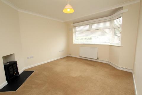 2 bedroom bungalow to rent, Beachgrove Gardens, Bristol BS16