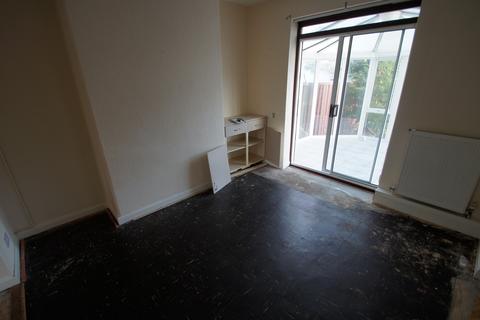 3 bedroom semi-detached house to rent, Deansgate, Ellesmere Port, Cheshire. CH65