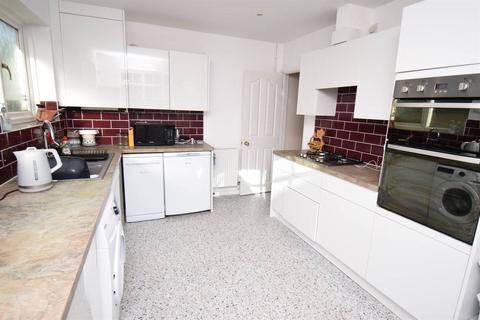 38 Cherry Orchard, Chestfield, Whitstable, CT5 3NH