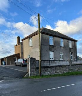 2 bedroom flat to rent, Tudweiliog, Pwllheli LL53