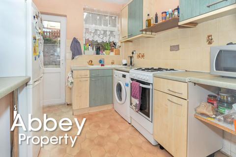 3 bedroom terraced house to rent, Cowper Street | Outer Town Centre | LU1 3SE