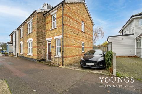 4 bedroom semi-detached house for sale, Eastwood Road North, Leigh-On-Sea, SS9