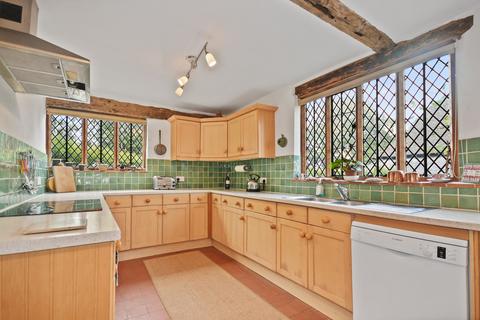 5 bedroom detached house for sale, Rural Northiam, East sussex TN31