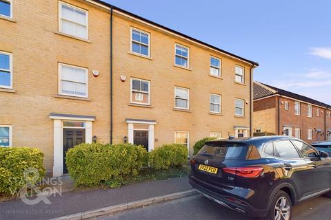 4 bedroom townhouse to rent, Vanguard Chase, Norwich