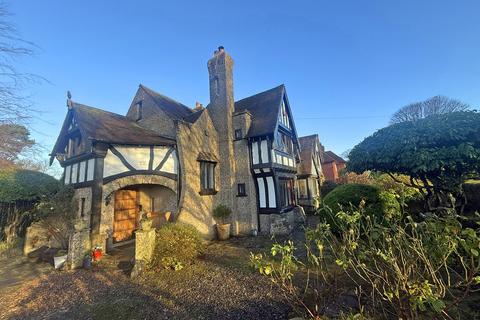 50 Hackness Road, Scarborough, YO12 5RY