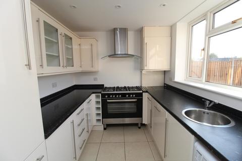 2 bedroom terraced house to rent, Birkbeck Road, Hutton, CM13