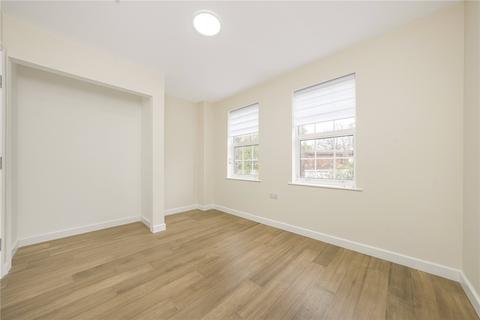 25 Park Crescent, Twickenham, TW2 6NS