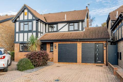 4 bedroom detached house for sale, Elmgate Drive, Bournemouth BH7