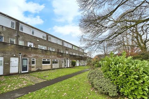 3 bedroom maisonette for sale, Pendle Court, Astley Bridge - 3 bedroom maisonette