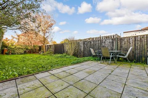 2 bedroom ground floor maisonette for sale, Willow Crescent, Staplehurst, Tonbridge, Kent