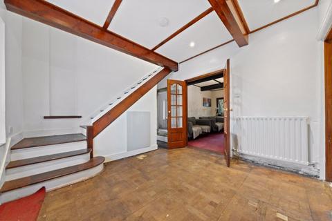 4 bedroom detached house for sale, Crichton Road, Carshalton Beeches