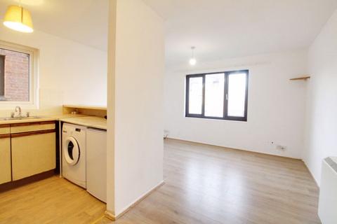 1 bedroom apartment to rent, Pycroft Way, London N9