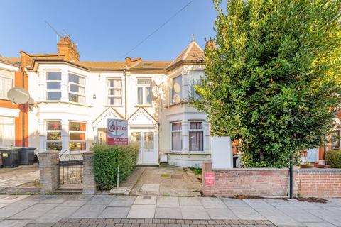 5 bedroom terraced house for sale, Belsize Avenue, London, N13