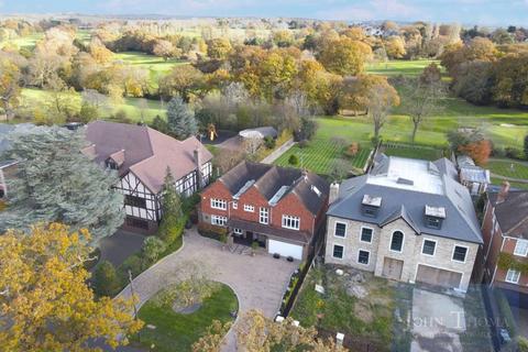 5 bedroom detached house for sale, Forest Lane, Chigwell IG7