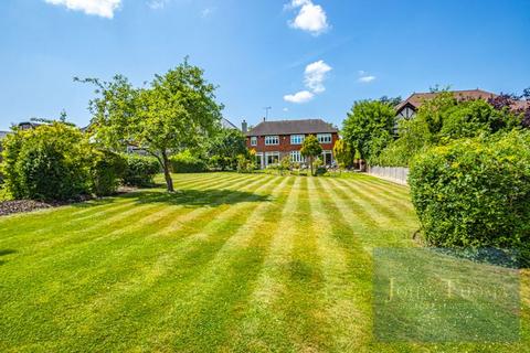 5 bedroom detached house for sale, Forest Lane, Chigwell IG7