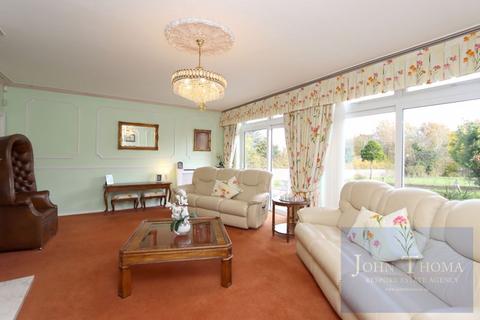 5 bedroom detached house for sale, Forest Lane, Chigwell IG7