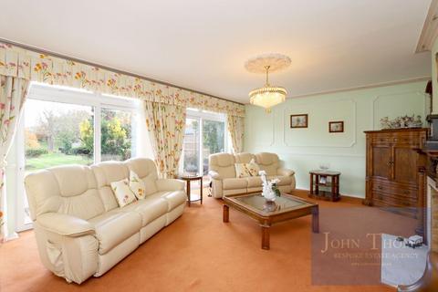 undefined, Forest Lane, Chigwell IG7
