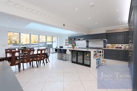 undefined, Manor Road, Chigwell IG7