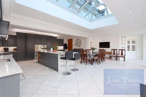undefined, Manor Road, Chigwell IG7