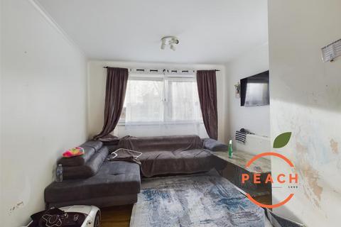 1 bedroom apartment for sale, Cowbridge Lane, Essex IG11